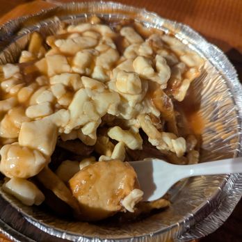 L'Authentique Poutine and Burgers - Classic Poutine, Large - Burgers Near Me - Victoria, British Columbia L'Authentique Poutine and Burgers - Classic Poutine, Large - Burgers Near Me - Victoria, British Columbia