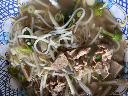 Pho Nam Giang by null