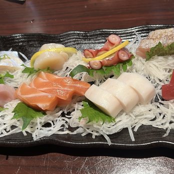 Kinja Sushi - Mixed sashimi $35 - Sushi Bars Near Me - Concord, California
