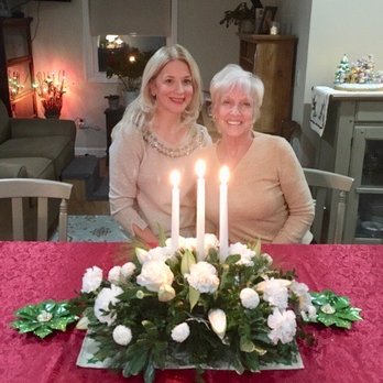 Shaw & Boehler Florist - Christmas centerpiece - Florists Near Me - Auburn, New York Shaw & Boehler Florist - Christmas centerpiece - Florists Near Me - Auburn, New York
