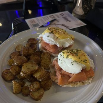 Imperium Food & Wine - Smoked salmon eggs Benedict - Breakfast & Brunch Near Me - Celebration, Florida