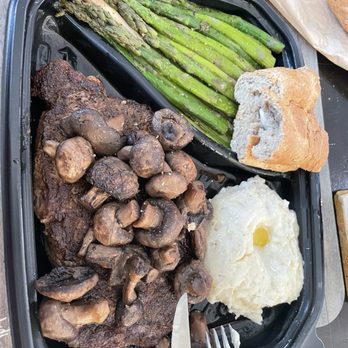 LongHorn Steakhouse - Ribeye Mashed Potatoes Fresh Steamed Asparagus Grilled Mushrooms - Steakhouses Near Me - Cypress, Texas LongHorn Steakhouse - Ribeye Mashed Potatoes Fresh Steamed Asparagus Grilled Mushrooms - Steakhouses Near Me - Cypress, Texas
