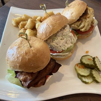 Jack’s On Main - Sliders! - Tapas/Small Plates Near Me - Clayton, Delaware