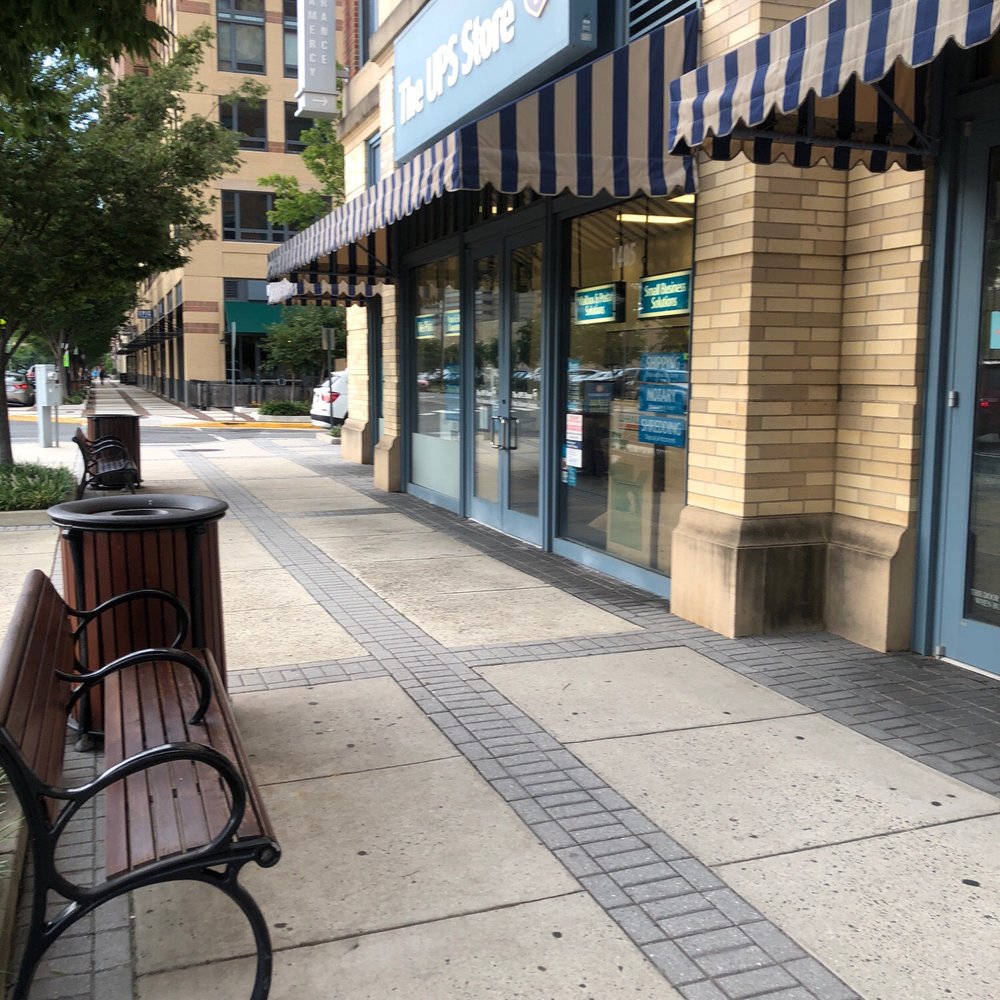Convenient street parking with the ParkMobile app! Convenient street parking with the ParkMobile app!