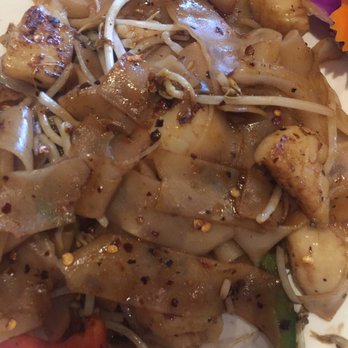 Takhrai Thai - Scallop drunken noodle really good - Thai Near Me - Poway, California