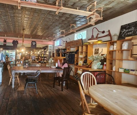 Harborview Market by null