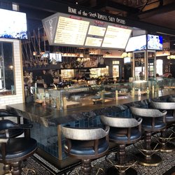 King's Fish House - Laguna Hills - The oyster bar at the Fish House.