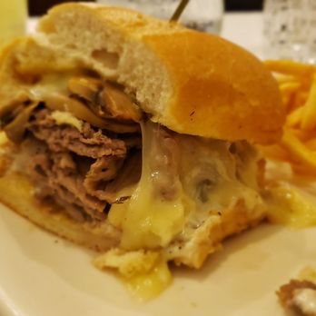 The Fitz - Milwaukee cheesesteak - New American Near Me - Milwaukee, Wisconsin