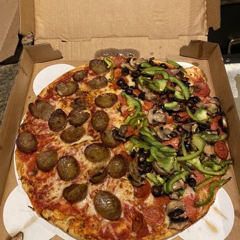 Pat's Pizza - Brunswick - Half Sausage, half pepperoni-green peppers-black olives-mushrooms - Pizza Near Me - Brunswick, Maine Pat's Pizza - Brunswick - Half Sausage, half pepperoni-green peppers-black olives-mushrooms - Pizza Near Me - Brunswick, Maine