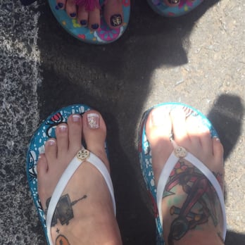 Happy Nails & Spa - Sea turtles and flowers! - Nail Salons Near Me - Lahaina, Hawaii Happy Nails & Spa - Sea turtles and flowers! - Nail Salons Near Me - Lahaina, Hawaii