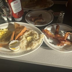 Waffle House - Sr breakfast