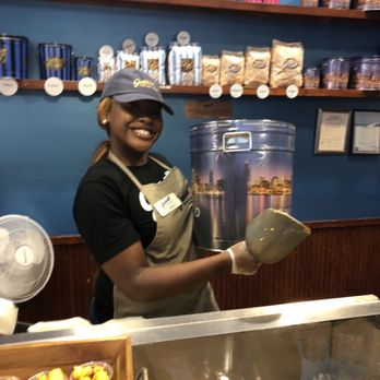 Garrett Popcorn Shops - Popcorn Shops Near Me - Chicago, Illinois Garrett Popcorn Shops - Popcorn Shops Near Me - Chicago, Illinois