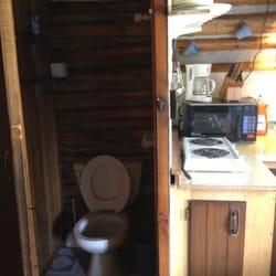 Braemar Cabins - Flush toilets !