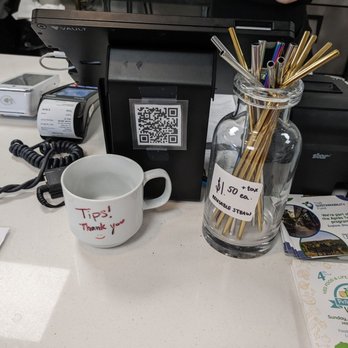 Fig Kitchen & Market - Tips and reusable straws at the payment counter - Juice Bars & Smoothies Near Me - Uxbridge, Ontario