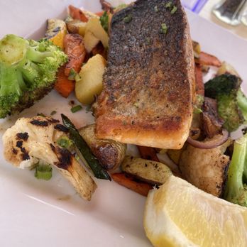 Back On the Beach - Salmon Plate - American Near Me - Santa Monica, California