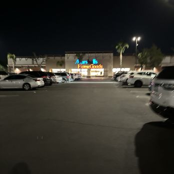 Marshalls - Department Stores Near Me - Winnetka, California