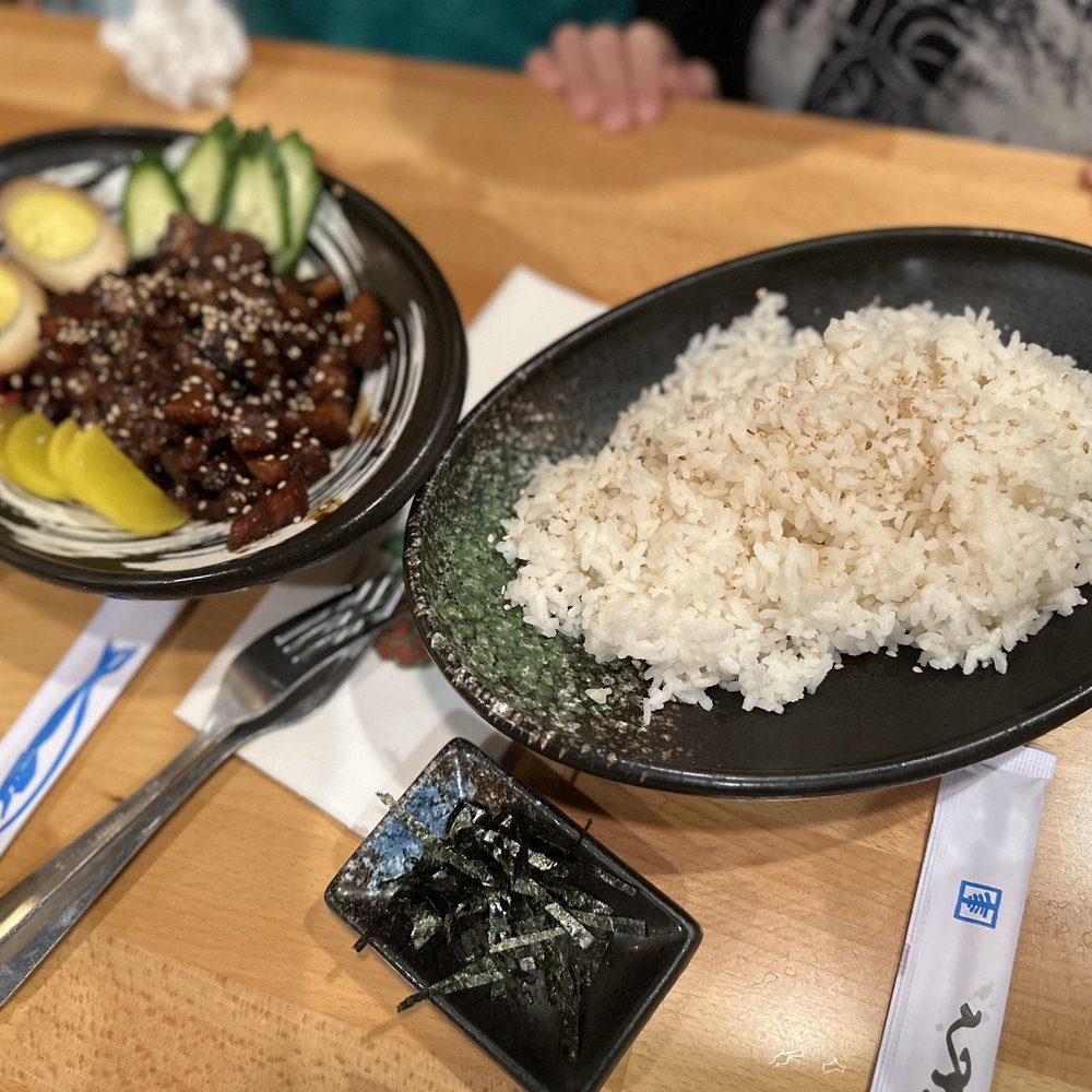 Braised Pork Rice Bowl (meat and rice separated)