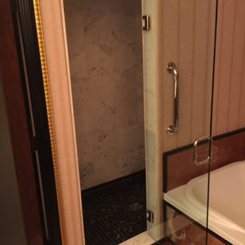 Peppermill Reno - Tuscany tower: walk in shower - Casinos Near Me - Reno, Nevada Peppermill Reno - Tuscany tower: walk in shower - Casinos Near Me - Reno, Nevada