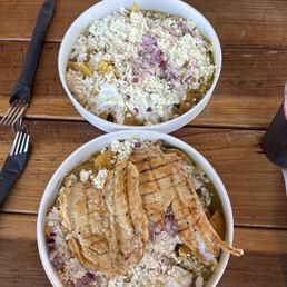 Chilaquiles Classicos con Pechuga Chilaquiles Classicos con Pechuga