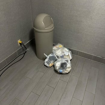 Hampton Inn Kinston - Trash pilled up in the ice room - Hotels Near Me - Kinston, North Carolina Hampton Inn Kinston - Trash pilled up in the ice room - Hotels Near Me - Kinston, North Carolina