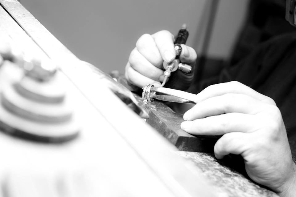 THE DIAMOND SETTERS Updated September 2024 14 Photos 13 W Main St