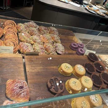 Starbucks Reserve Roastery Chicago - Coffee Roasteries Near Me - Chicago, Illinois