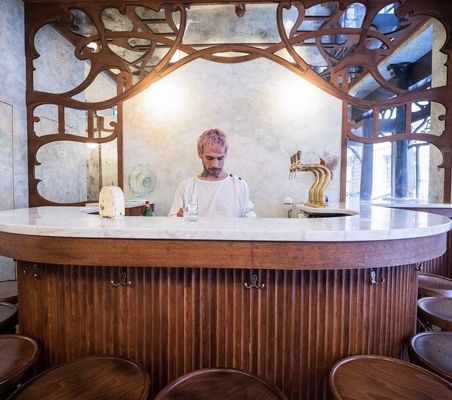 Bar Nouveau by null