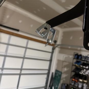 HT Garage Door Services - Ripped bracket/screws. - Garage Door Services Near Me HT Garage Door Services - Ripped bracket/screws. - Garage Door Services Near Me