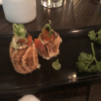 Villa Fontana - Salmon with cream cheese and onions - Sushi Bars Near Me - Londrina, Puerto Rico Villa Fontana - Salmon with cream cheese and onions - Sushi Bars Near Me - Londrina, Puerto Rico