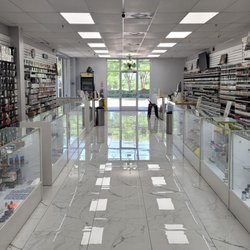 Create A Cig - Collierville - Inside of store (Back to Front)