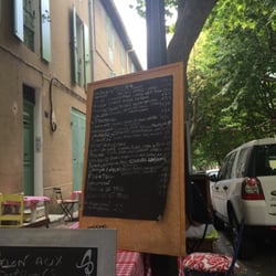 Chez Carmine - Terrasse et carte.