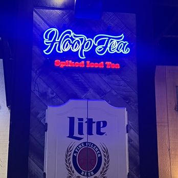 C & R Pub - Pubs Near Me - Towson, Maryland