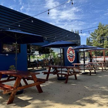 Gami Burger - Outdoor patio area - Burgers Near Me - Carmichael, California Gami Burger - Outdoor patio area - Burgers Near Me - Carmichael, California