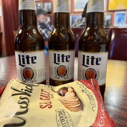 Pioneer Saloon - Miller lite & Vicki's chips