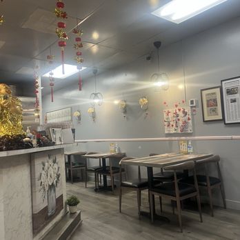 Luyixian - Some of the indoor seating - Shanghainese Near Me - Alhambra, California Luyixian - Some of the indoor seating - Shanghainese Near Me - Alhambra, California