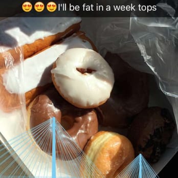 Pettit's Pastry - Half dozen of amazingness - Bakeries Near Me - Omaha, Nebraska Pettit's Pastry - Half dozen of amazingness - Bakeries Near Me - Omaha, Nebraska