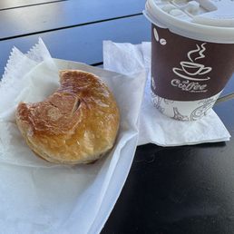 Cafe con Leche and pastelito