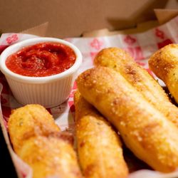 Snappy Tomato Pizza - Breadsticks-Snappy Tomato Pizza