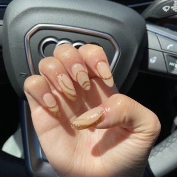 Blooming Nail Bar - Nail Salons Near Me - Burbank, California