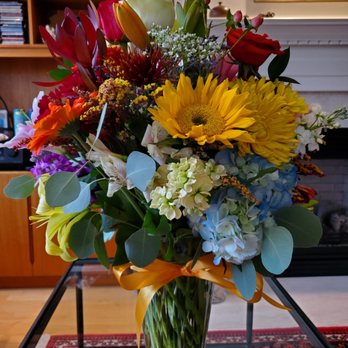 Flowers By Ami - Florists Near Me - Canton, Massachusetts Flowers By Ami - Florists Near Me - Canton, Massachusetts