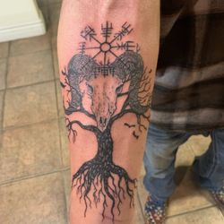 Aces & Eights Tattoo