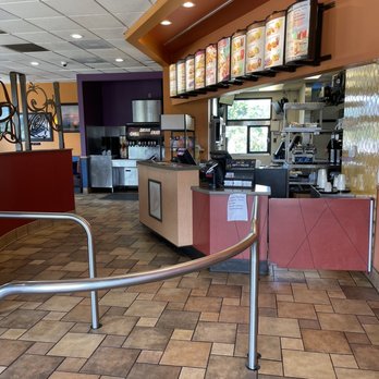 Taco Bell - Interior - Fast Food Near Me - Yreka, California Taco Bell - Interior - Fast Food Near Me - Yreka, California