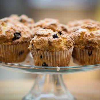 Lemon Tree - muffins on a glass plate - Coffee & Tea Near Me - Angels Camp, California