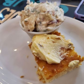 Beale St. Smokehouse BBQ - Potato salad and cornbread - Barbeque Near Me - Fenton, Michigan