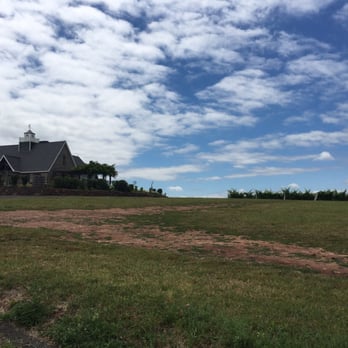 Gouveia Vineyards - Gorgeous day for this beautiful scenery. - Wineries Near Me - Wallingford, Connecticut