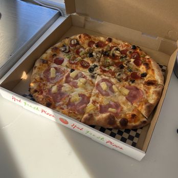 Coastal Slice - Pizza Near Me - Coos Bay, Oregon