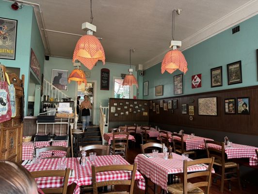 Le Garde-Manger by null