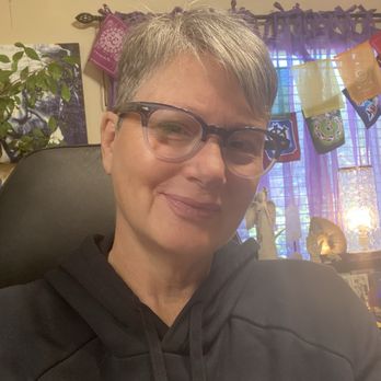 G Aveda Salon & Spa- Mountain's Edge - Short Hair Cut by Mandu! - Hair Salons Near Me - Las Vegas, Nevada