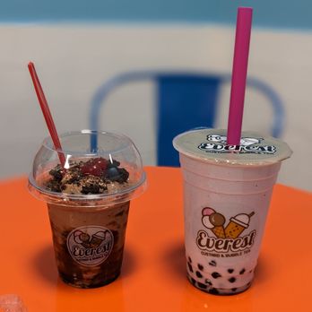 Everest Custard & Bubble Tea - two cups of bubble tea - Bubble Tea Near Me - Aurora, Illinois