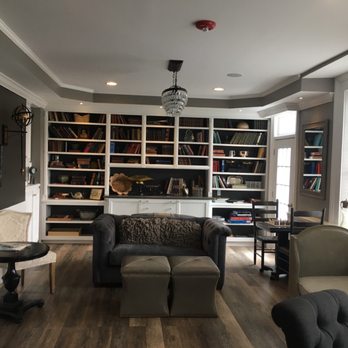 Hotel Laurance - Hotels Near Me - Luray, Virginia